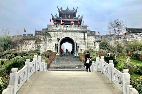 占里村(探寻占里村神秘遗址)